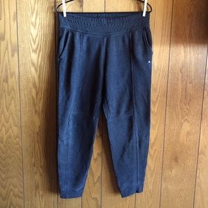 PRANA jogger sweat pants charcoal grey gray medium.